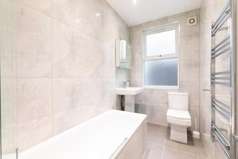 2 bedroom flat to rent, Deacon Road, London NW2