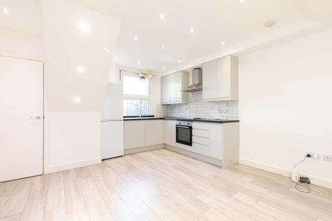 2 bedroom flat to rent, Deacon Road, London NW2