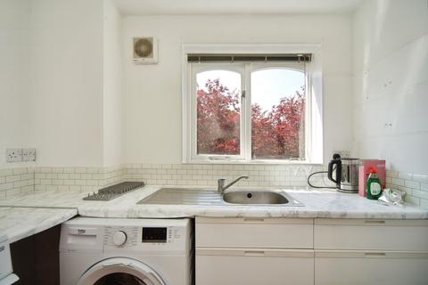 1 bedroom flat for sale, Leigh Hunt Drive, London, N14