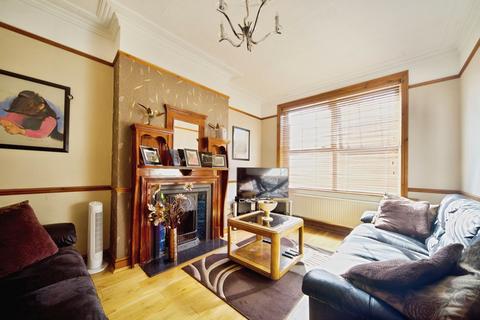 4 bedroom terraced house for sale, Spencer Avenue, LONDON, London, N13