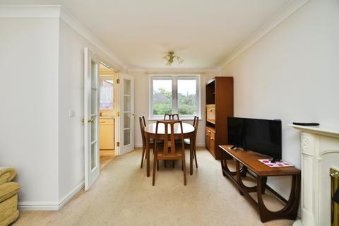 1 bedroom flat for sale, Winchmore Hill Road, London, N21