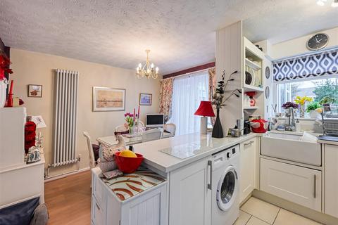 3 bedroom detached house for sale, 62 Woodcote Road, Tettenhall, Wolverhampton, WV6 8LG