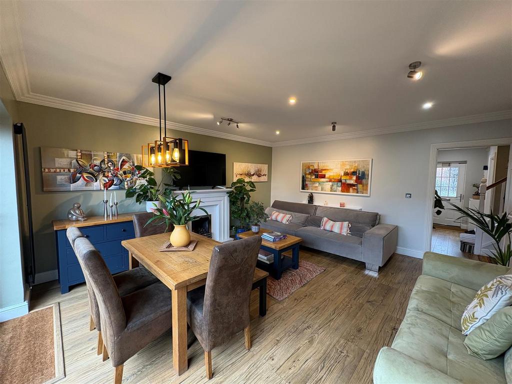 Living room 2 - 8 cardinal walk.jpg