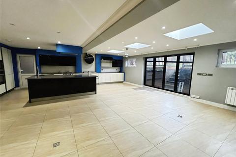 5 bedroom detached house to rent, Five Fields Close, Hertfordshire WD19