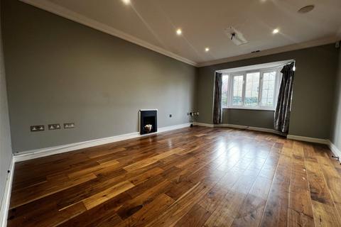 5 bedroom detached house to rent, Five Fields Close, Hertfordshire WD19
