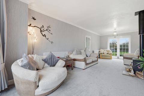 3 bedroom detached house for sale, Maldon Road, Margaretting, CM4
