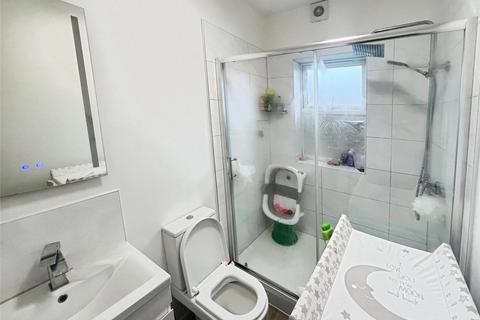 1 bedroom apartment for sale, High Road West, Felixstowe, Suffolk