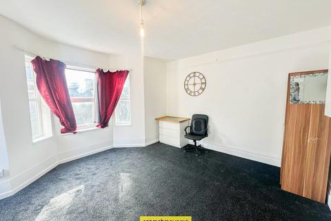 undefined, Lyndhurst Road Luton LU1 1LN