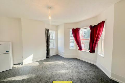 undefined, Lyndhurst Road Luton LU1 1LN