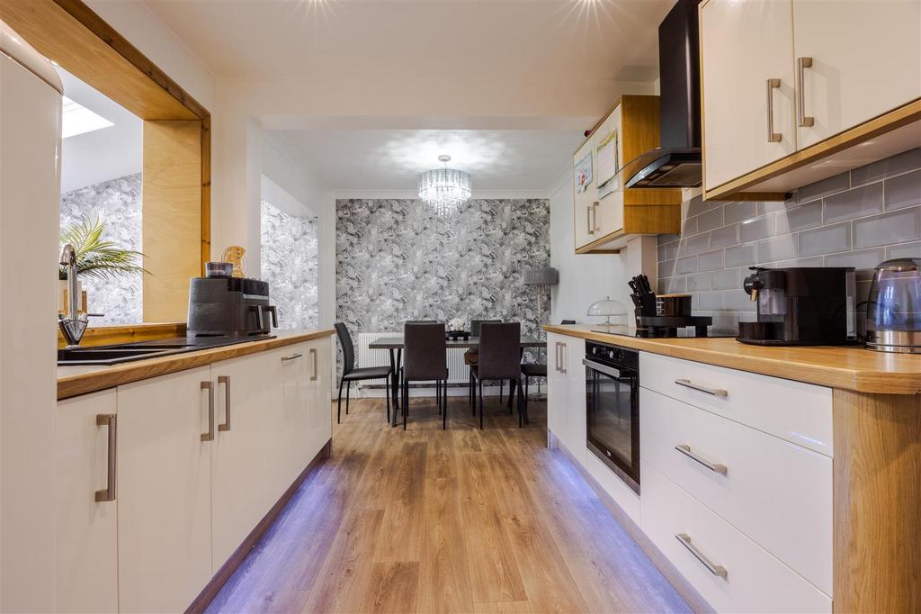Kitchen diner
