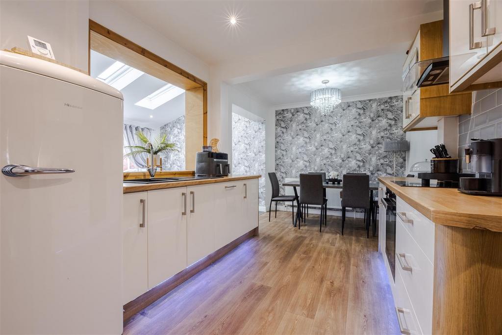 Kitchen diner