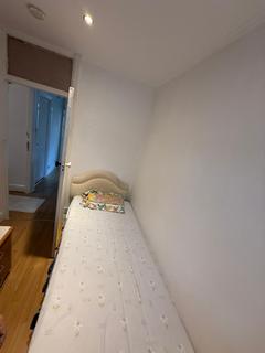 1 bedroom in a house share to rent, Exeter Road, Harrow HA2