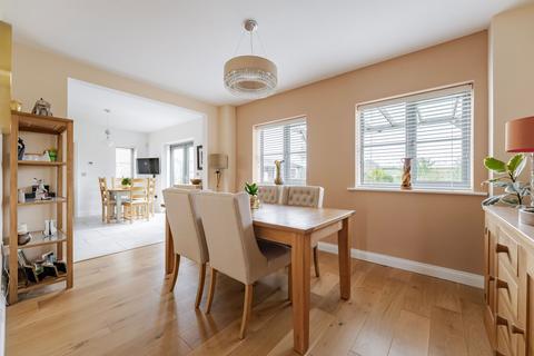 5 bedroom detached house for sale, Hawthorn Drive, Bergh Apton