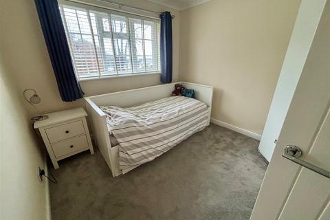 2 bedroom maisonette to rent, Bells Hill, Barnet