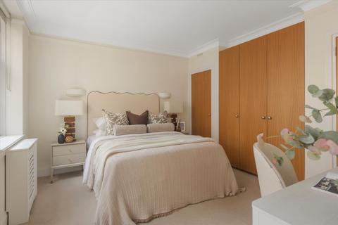 undefined, Edwardes Square, London W8