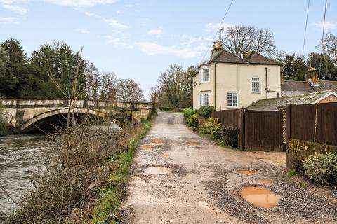 4 bedroom link detached house for sale, Mainstone, Romsey, Hampshire, SO51