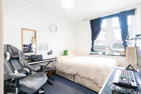 2 bedroom flat to rent, Burnley Road, London NW10