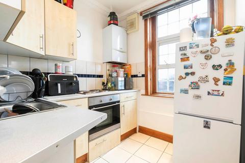 2 bedroom flat to rent, Burnley Road, London NW10