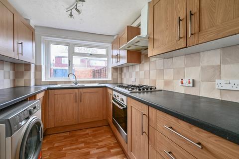 undefined, Carmarthen Close, Farnborough GU14