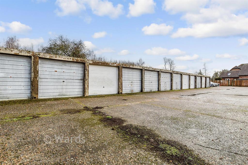Driveway/Parking