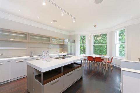 2 bedroom apartment to rent, Holland Park, London, W11