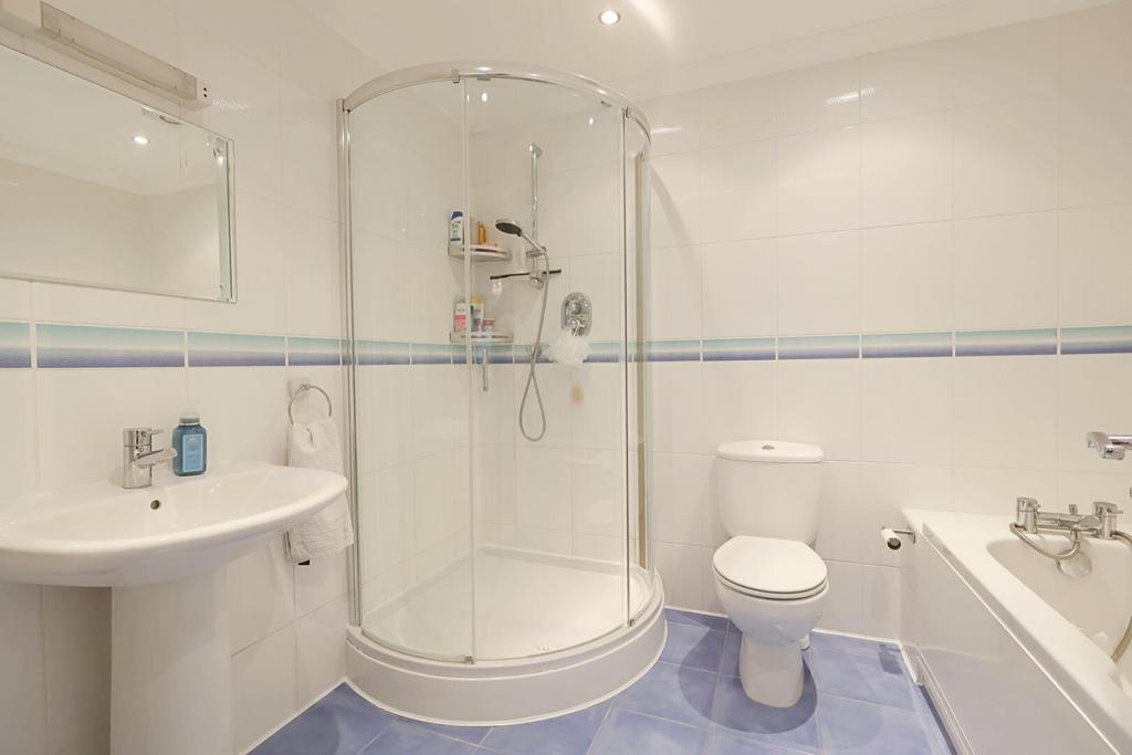 Ensuite Bathroom