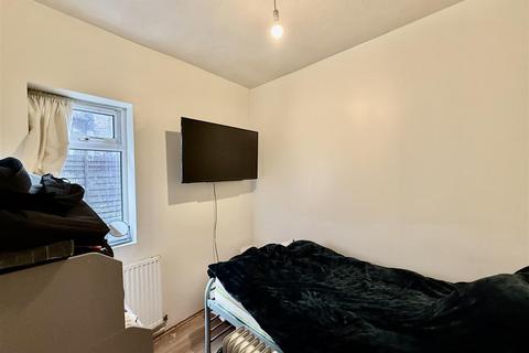 2 bedroom flat for sale, St. Pauls Road