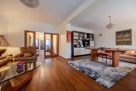 6 bedroom detached house for sale, Framfield Close, Woodside Park