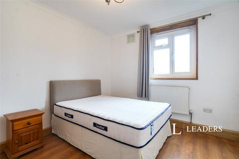 3 bedroom flat to rent, Pakington House Stockwell Gardens Estate, London, SW9