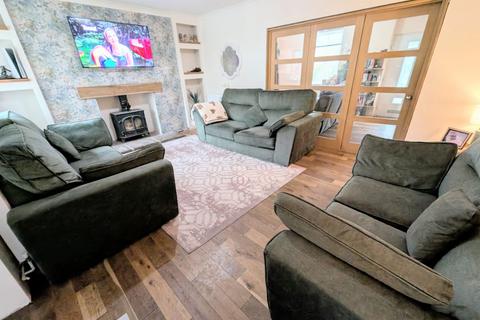 4 bedroom semi-detached house for sale, Heol Tawe, Abercrave, Powys.
