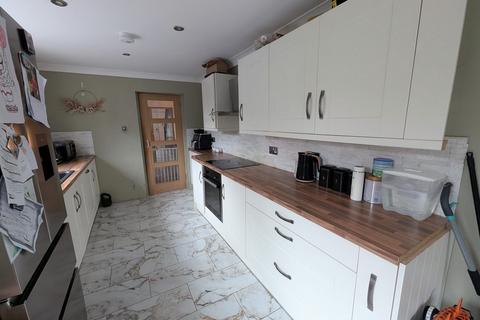 4 bedroom semi-detached house for sale, Heol Tawe, Abercrave, Powys.