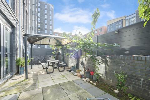 2 bedroom flat for sale, Communication Row, Birmingham, West Midlands, B15