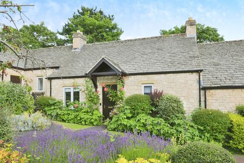 2 bedroom bungalow for sale, Bredon Mews, Station Road, Broadway, Worcestershire, WR12