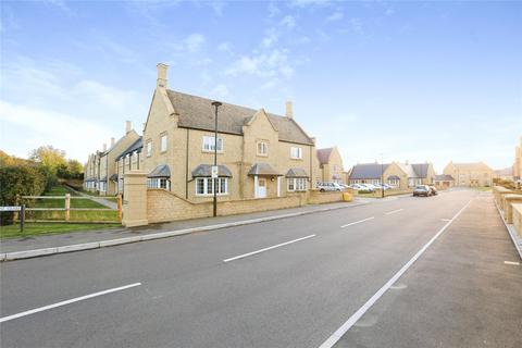 Sargent Square, Broadway, Worcestershire, WR12