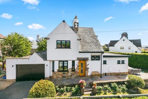 3 bedroom detached house for sale, Southway, Manor Park, Burley in Wharfedale, Ilkley, LS29