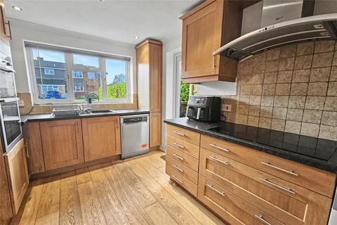undefined, Glen Close, Surrey GU26