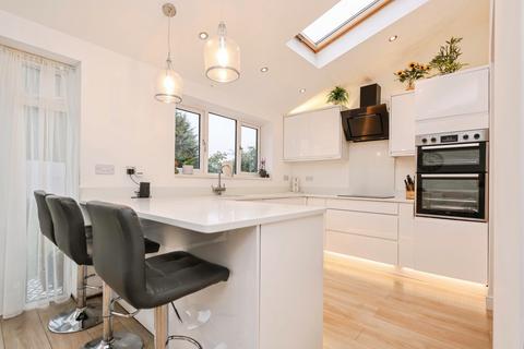 undefined, West Avenue, Castle Bromwich, Birmingham, West Midlands, B36
