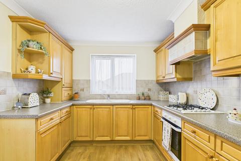 2 bedroom semi-detached bungalow for sale, Apple Croft, Skidby, Cottingham, HU16 5UG