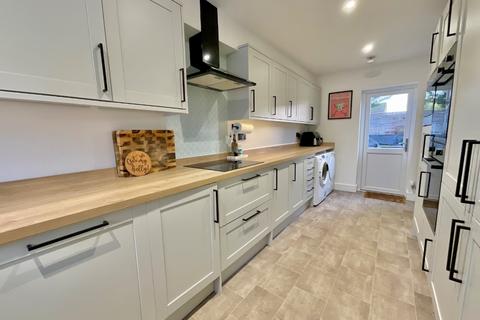 3 bedroom terraced house for sale, 147 Wordsworth Road, Daventry, NN11 9BG