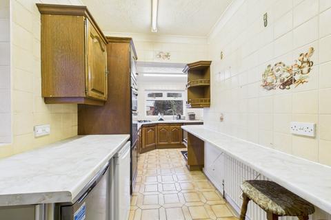 3 bedroom semi-detached house for sale, Golf Links Road, Hull,  HU6 8RB