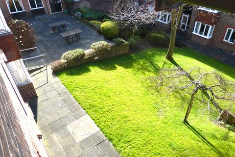 undefined, Birnbeck Court Finchely Road NW11 6BB