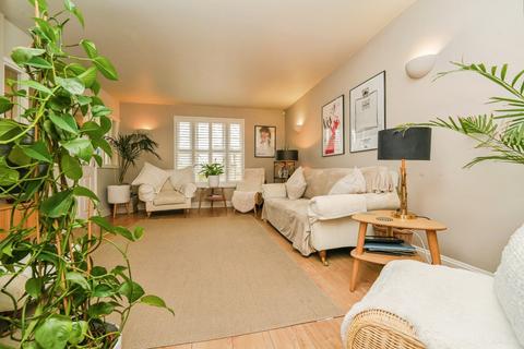 undefined, Clare Street, Cheltenham, Gloucestershire, GL53