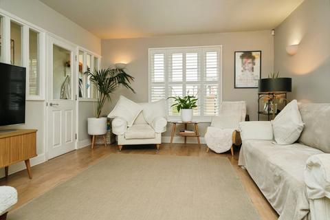 undefined, Clare Street, Cheltenham, Gloucestershire, GL53