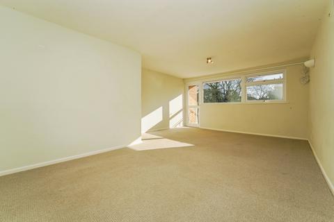 3 bedroom flat for sale, Pittville Circus Road, Cheltenham, Gloucestershire, GL52