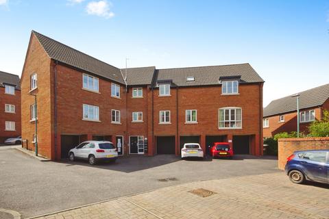 2 bedroom flat for sale, Townsend Close, Dursley, Gloucestershire, GL11
