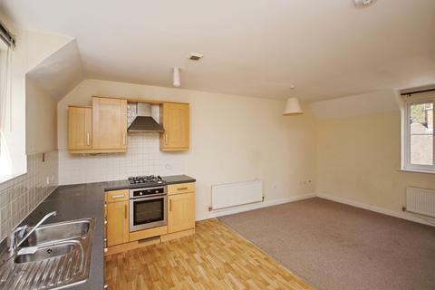 2 bedroom flat for sale, Townsend Close, Dursley, Gloucestershire, GL11