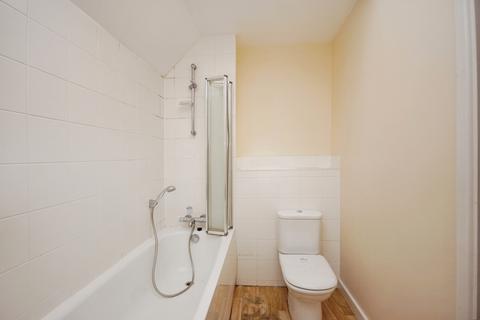2 bedroom flat for sale, Townsend Close, Dursley, Gloucestershire, GL11