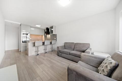 2 bedroom flat to rent, Sunnyfields Road, London NW4