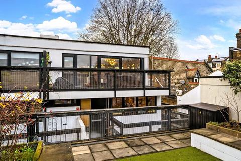 3 bedroom flat for sale, Dunboyne Road, Belsize Park, London, NW3