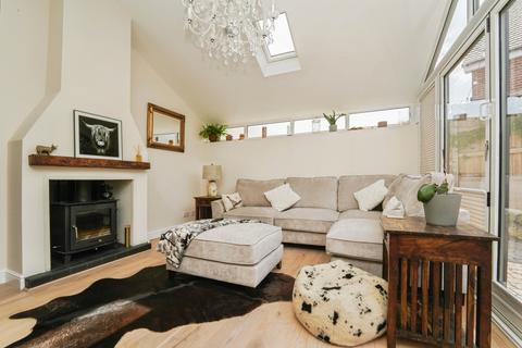 2 bedroom cottage for sale, Winchcombe Road, Sedgeberrow, Evesham, Worcestershire, WR11